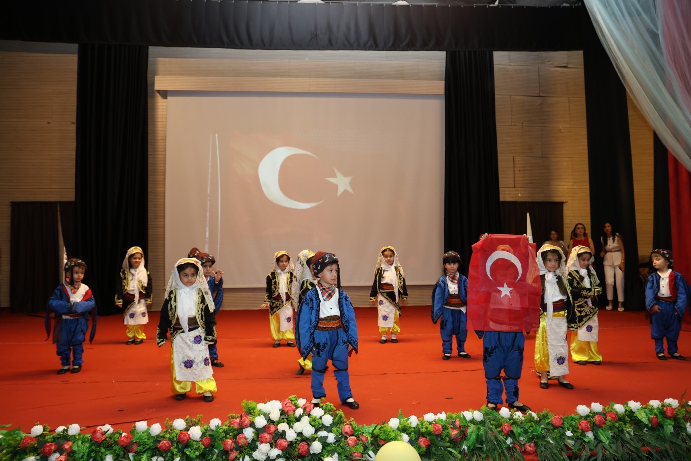 TOROSLAR’IN GÜNDÜZ BAKIMEVLERİNDE MEZUNİYET SEVİNCİ