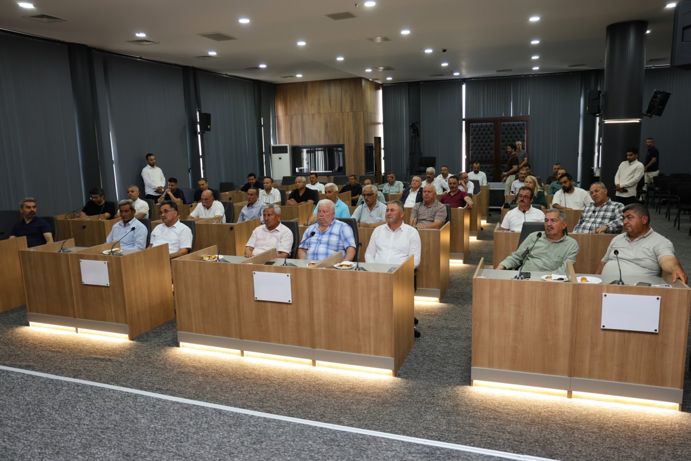 BAŞKAN YILDIZ, MAHALLE MUHTARLARIYLA BULUŞTU