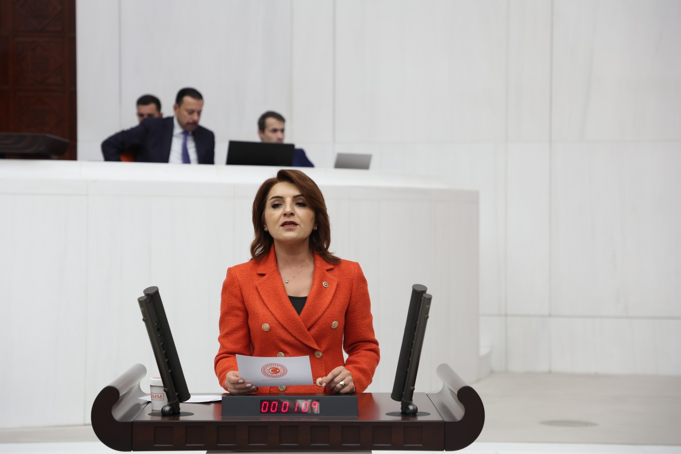 CHP'Lİ GÜLCAN KIŞ: “ÖĞRETMENLER AÇLIK GREVİNDE, BAKANLIK HÂLÂ SESSİZ”