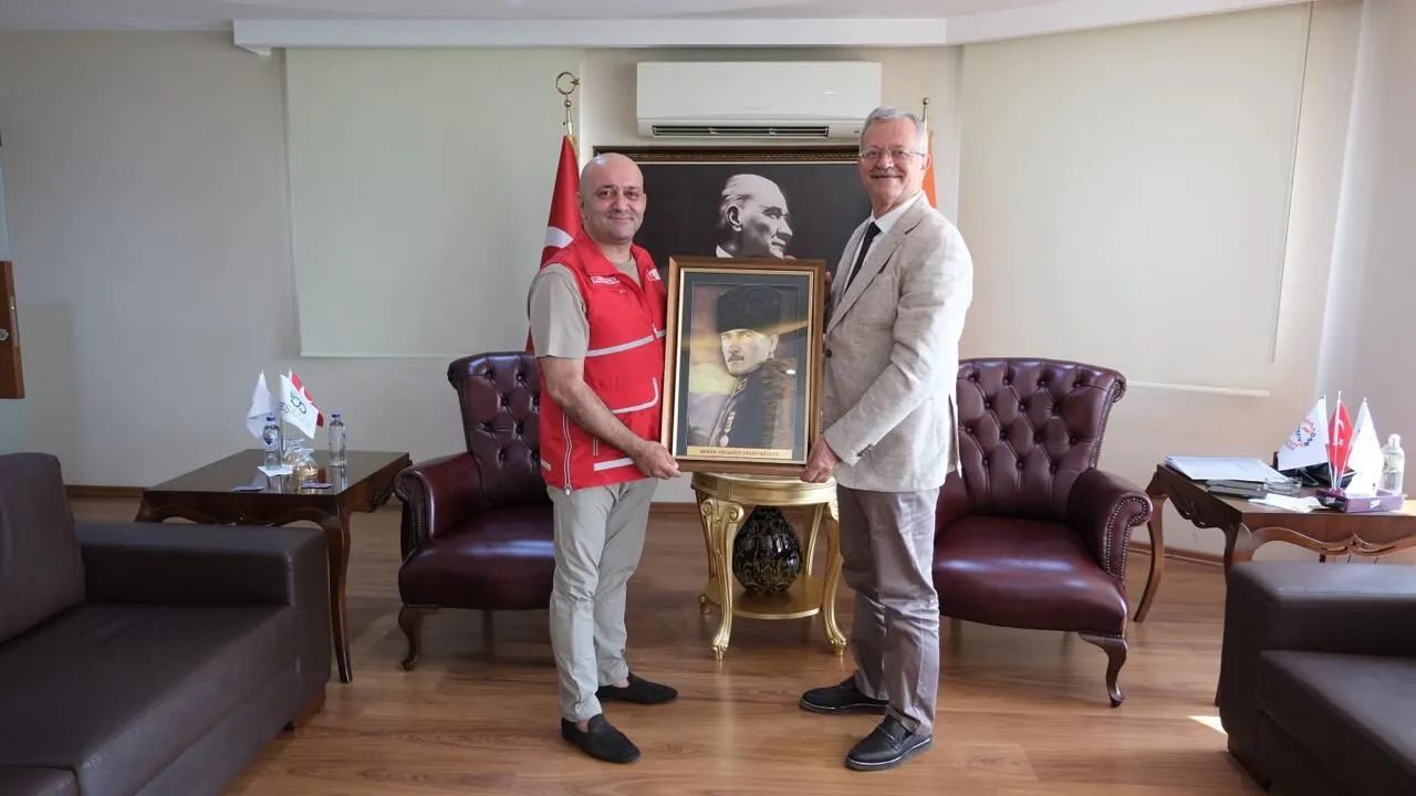 Lütfi Parıltı: Mersin’in Dayanışma Gücünü Birlikte Büyüteceğiz