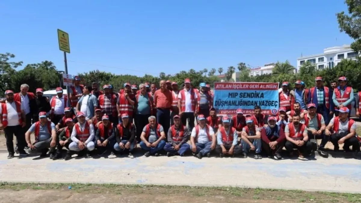 Mersin Limanı'nda İşçiler Sendikal Hakları İçin Direniyor