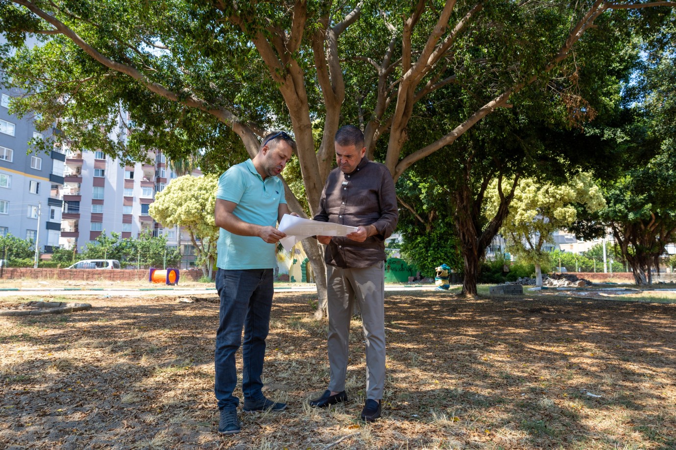 MASAL PARK VE UĞUR MUMCU PARKI YENİLENİYOR