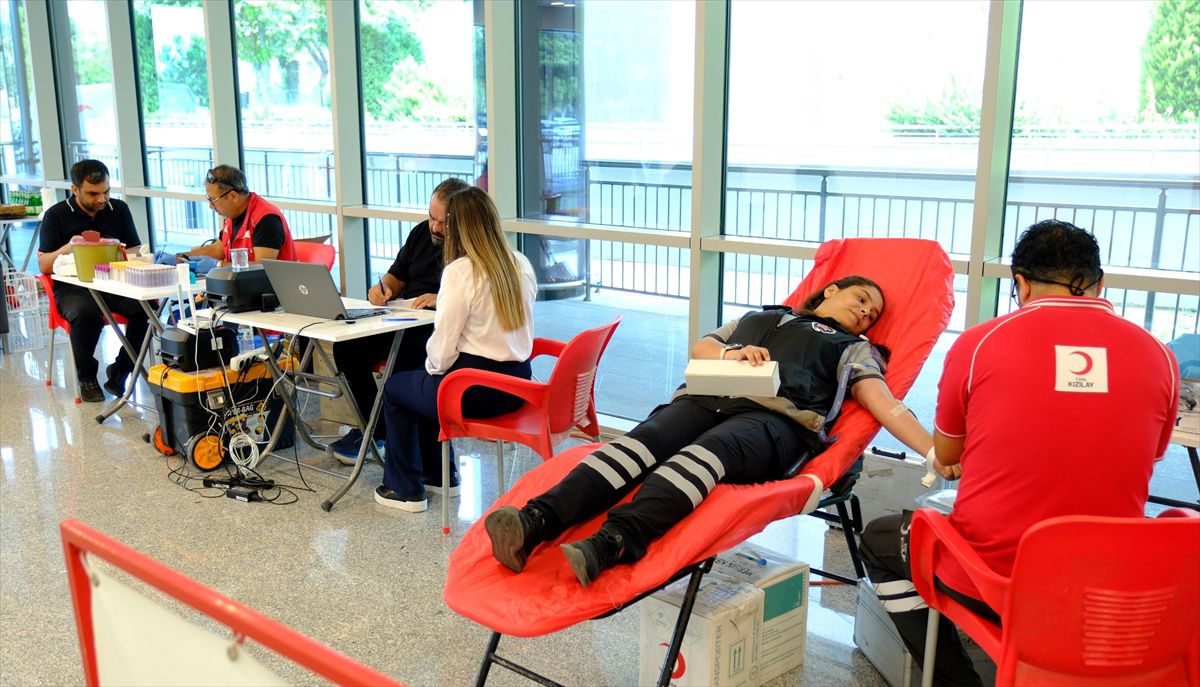Mersin Hastanesi'nden Kan Bağışı Etkinliği