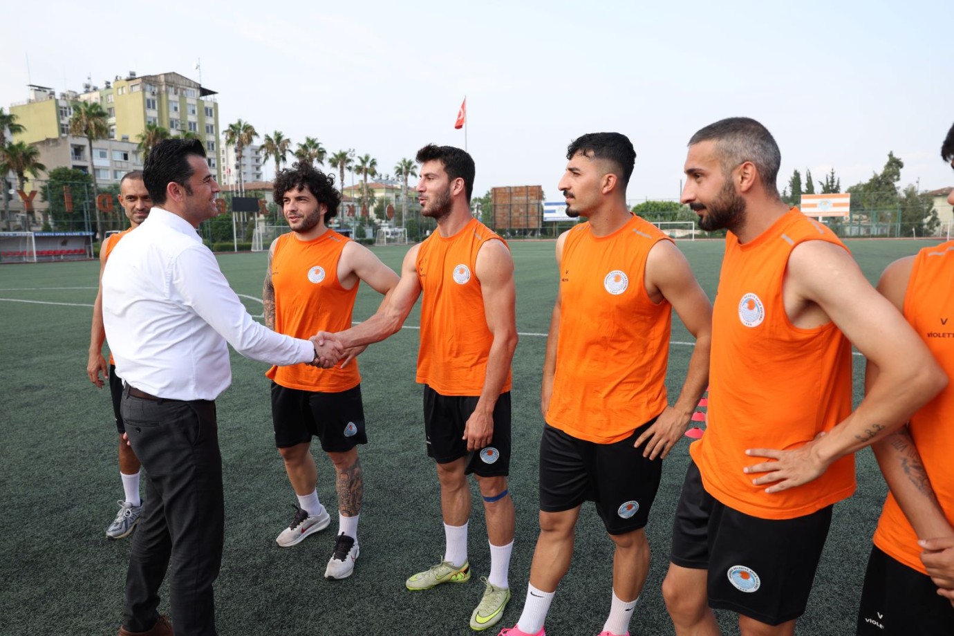 Yeni Sezon Öncesi Akdeniz Belediye Spor’a Tam Destek