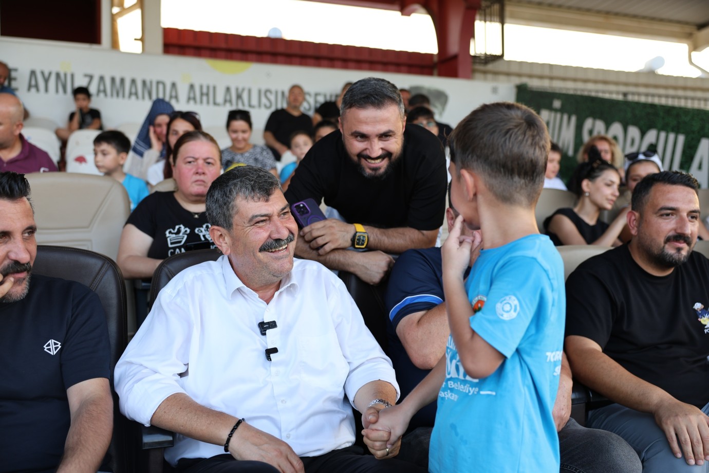-TOROSLAR BELEDİYESİ FUTBOL OKULUNDA SERTİFİKA HEYECANI