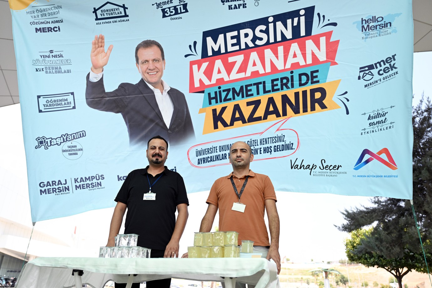 BÜYÜKŞEHİR ÜNİVERSİTE ÖĞRENCİLERİNİ MERSİN VE TARSUS OTOGARLARINDA KARŞILIYOR