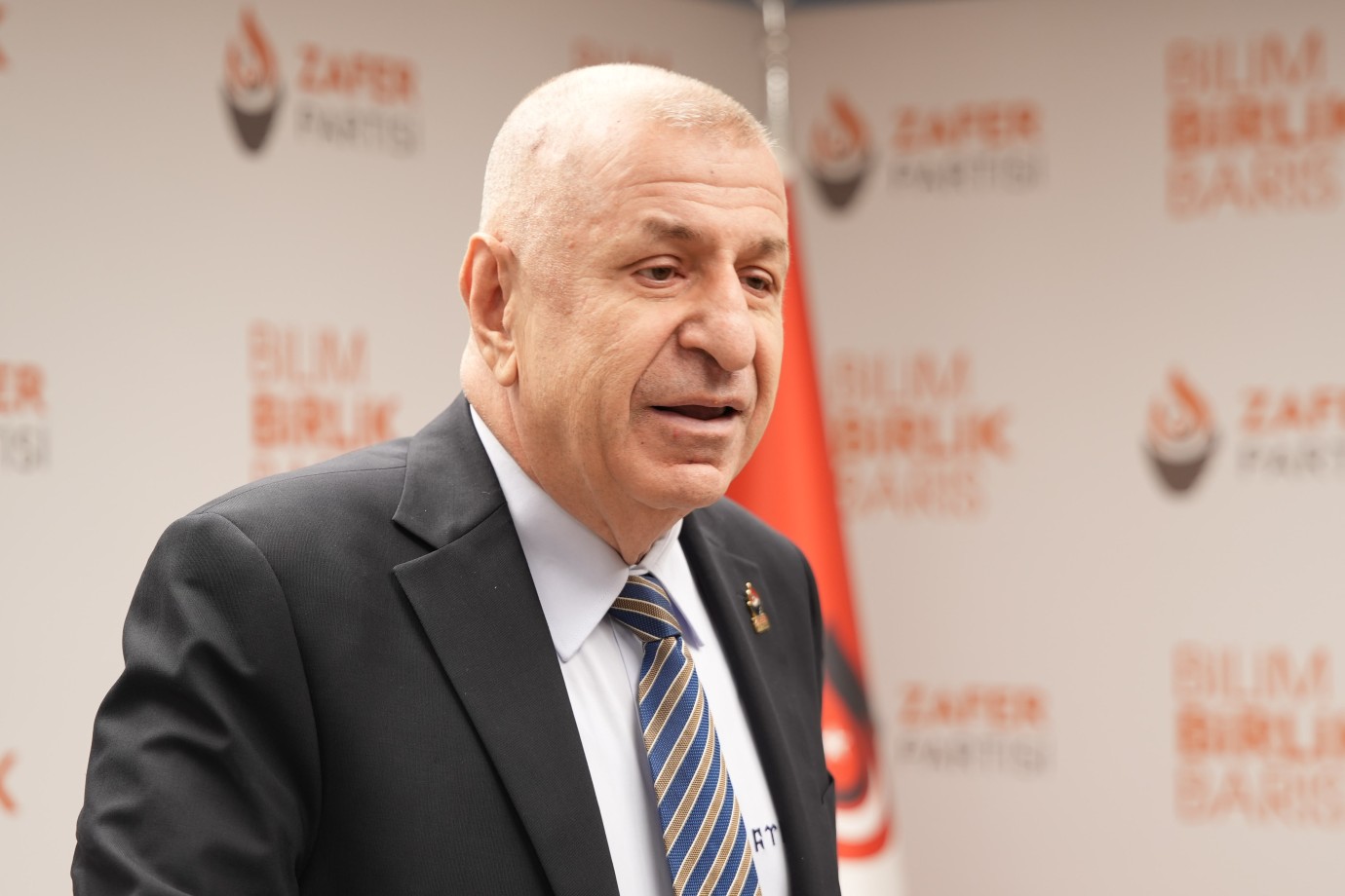 ANAYASANIN GİRİŞİNE TÜRK, KÜRT, ARAP DİYE Mİ YAZACAKSINIZ?”