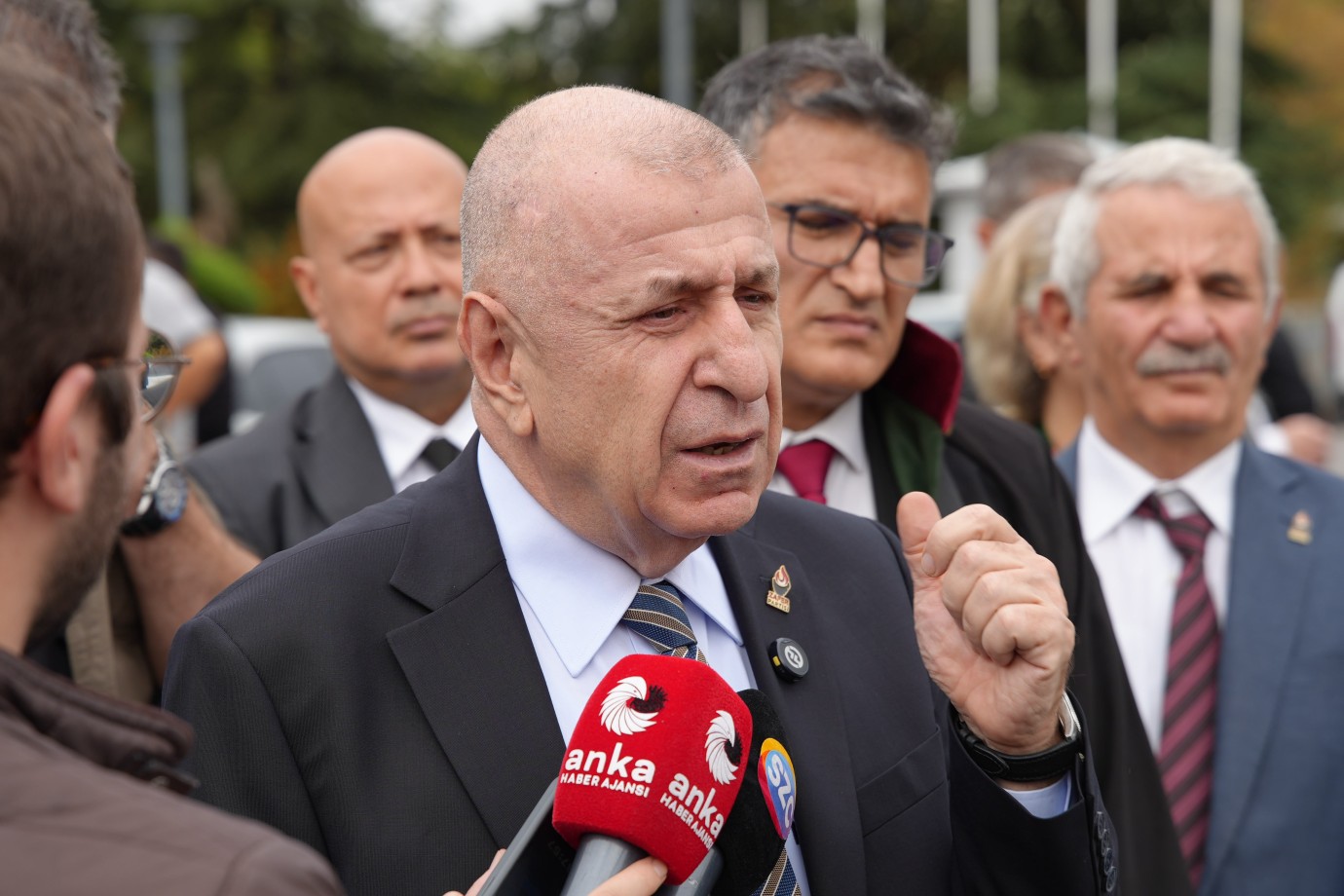 “ÇOK DİLLİ LEVHALAR KONUSUNDA YARGIYI HAREKETE GEÇMEYE DAVET EDİYORUZ”
