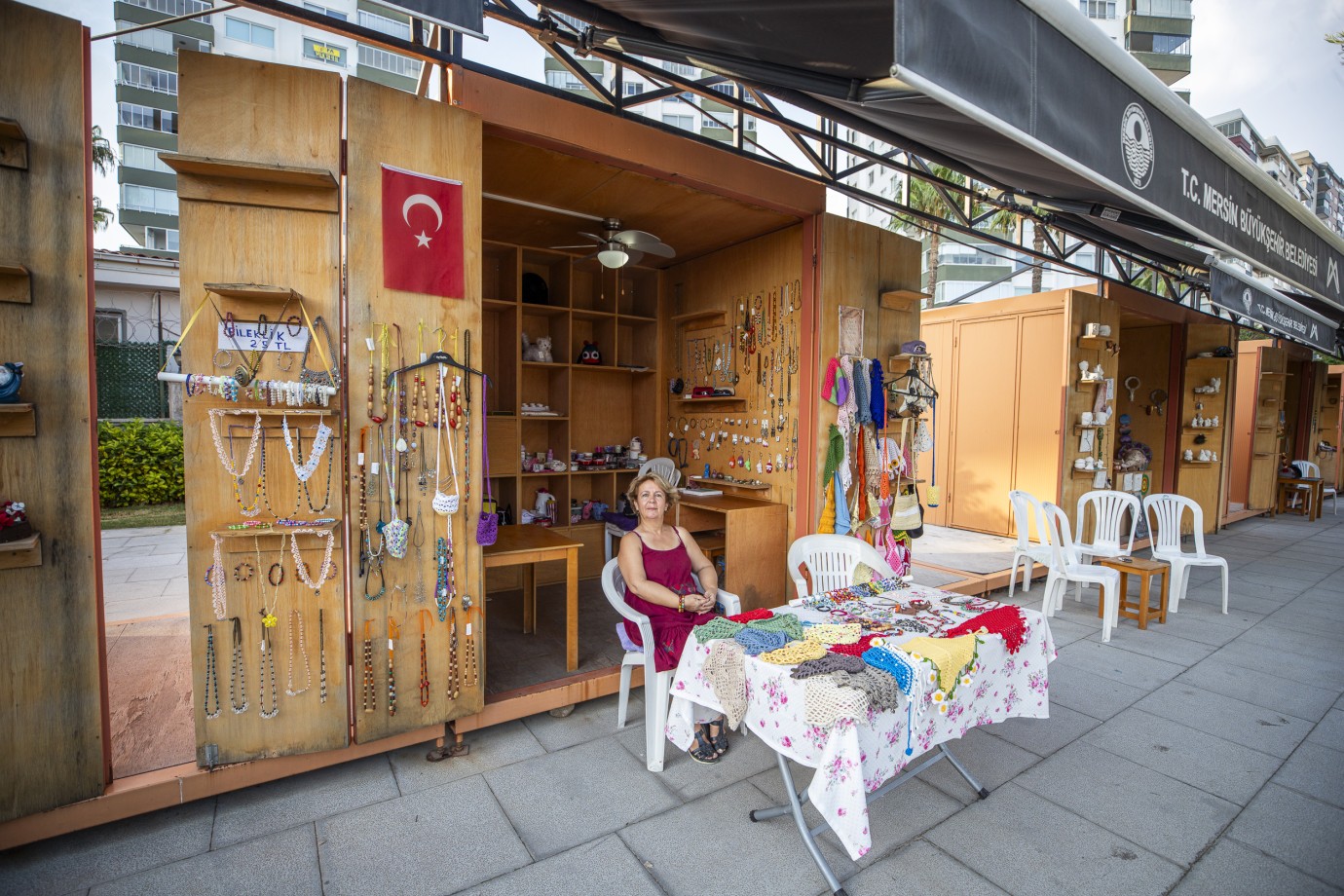 MERSİN BÜYÜKŞEHİR İLE KADINLAR ÜRETİYOR EMEK DEĞER KAZANIYOR