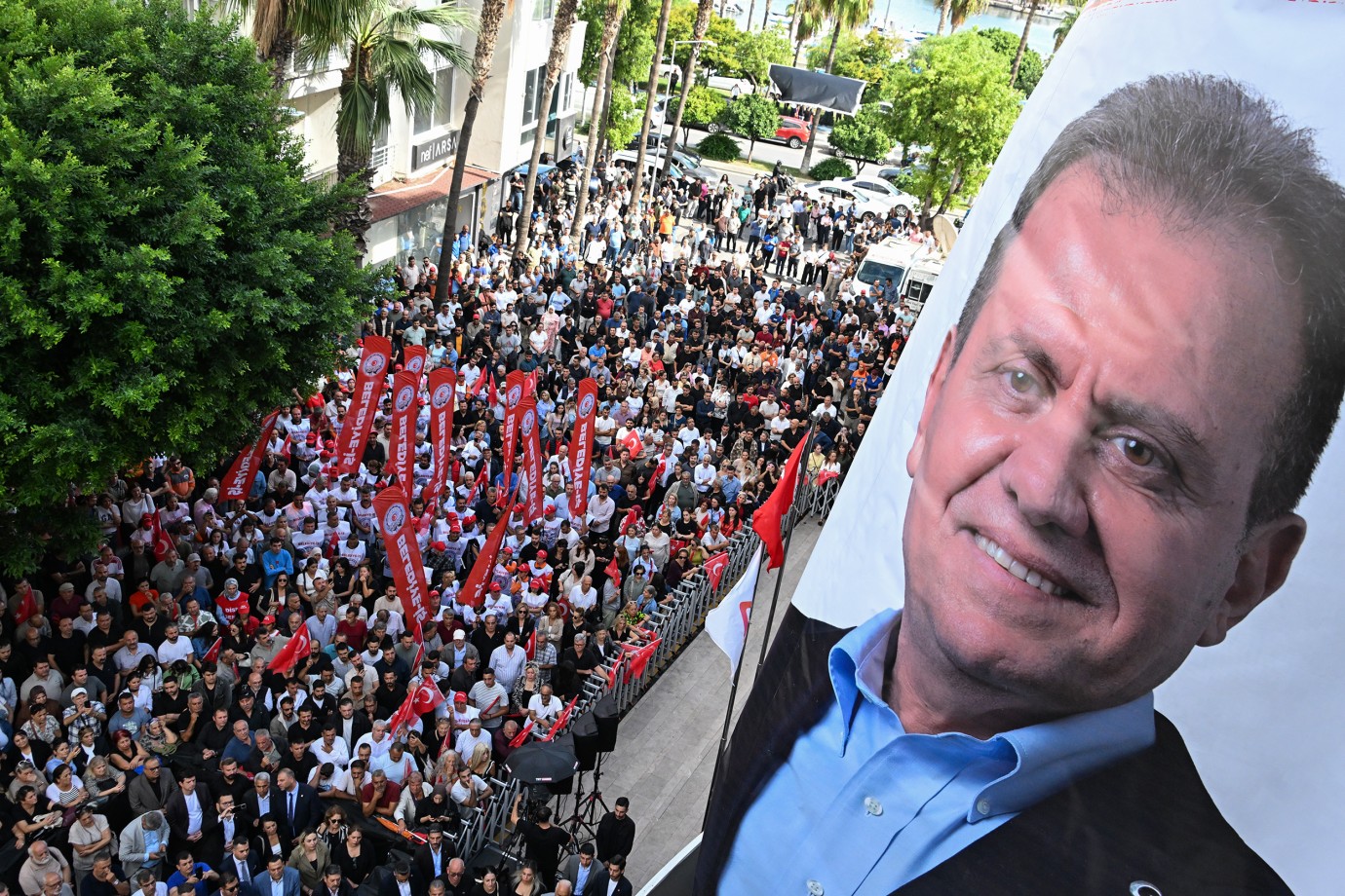 MERSİNLİLER SEÇTİĞİNE SAHİP ÇIKTI!