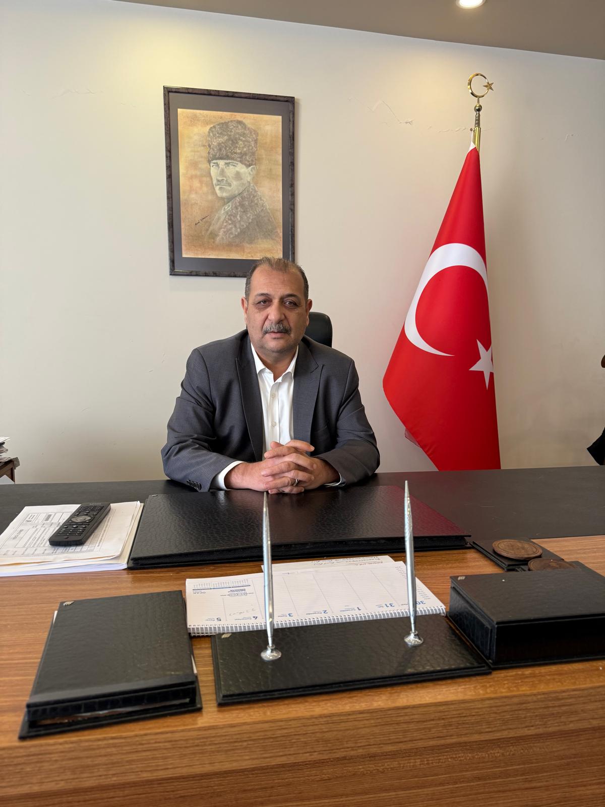 Hamit Karış: Rakamlar Düşse de Gençlerin Gelecek Kaygısı Bitmedi