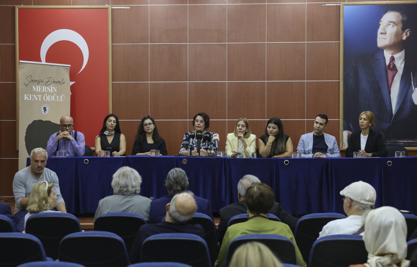 BÜYÜKŞEHİR, ‘ŞİNASİ DEVELİ MERSİN KENT ÖDÜLÜ’ İLE KENT BELLEĞİNE SAHİP ÇIKIYOR
