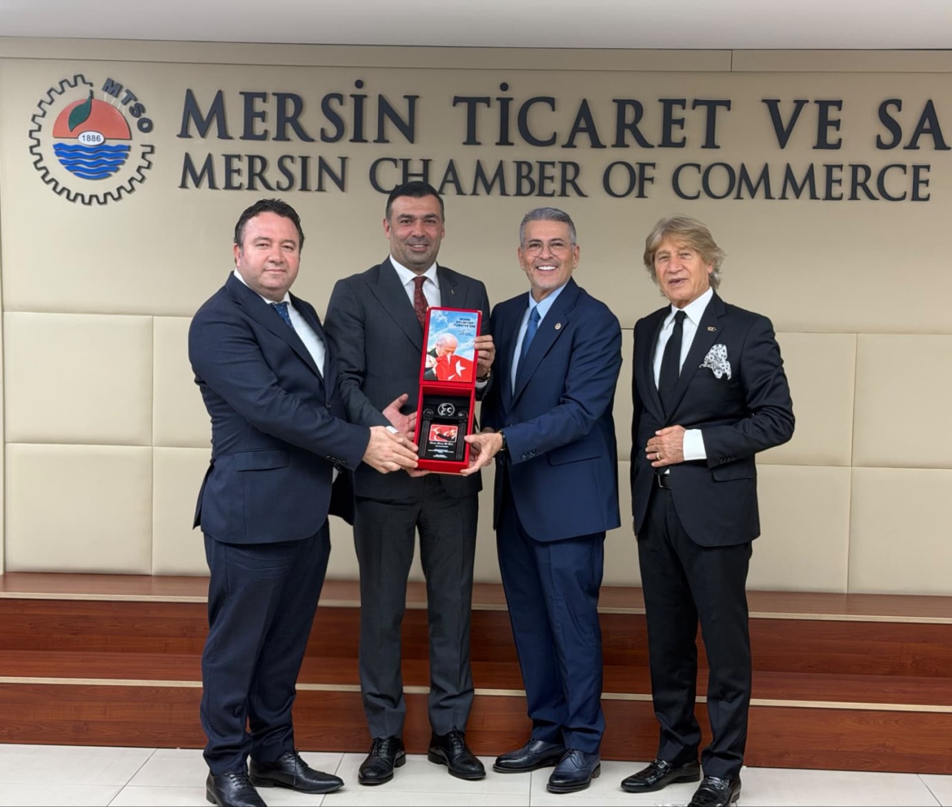 MERSİN’İN GÜLÜMSEYEN YÜZÜ DR. LEVENT UYSAL SAHADA