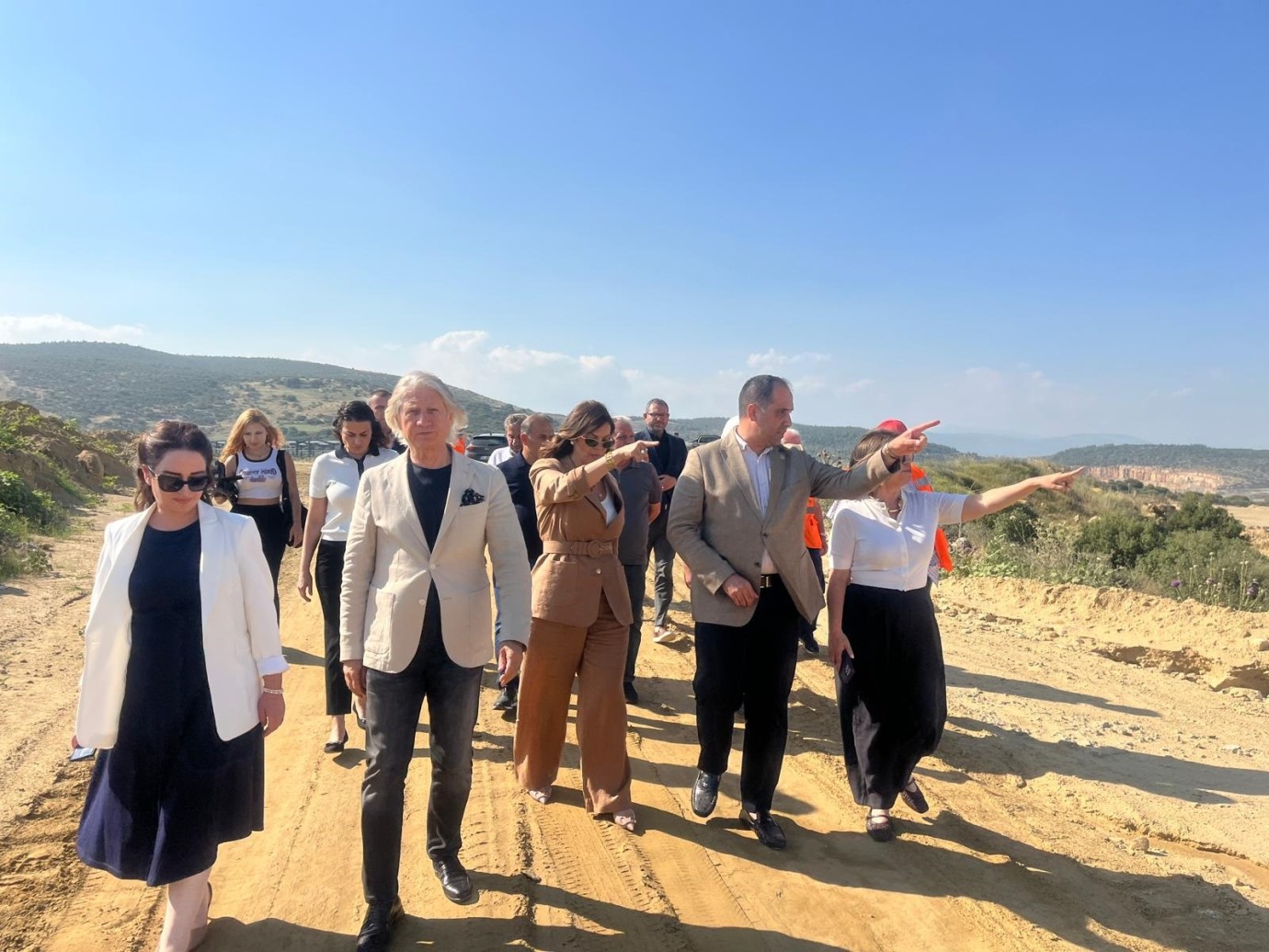 KIRATLI: 100 FABRİKADA 10 BİN KİŞİ İSTİHDAM EDİLECEK